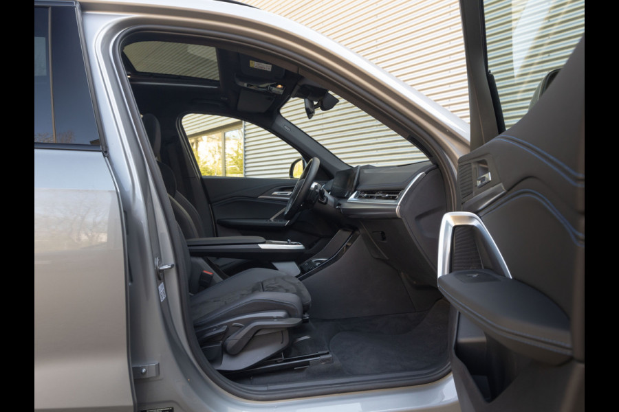 BMW X1 xDrive30e M-Sport - Pano - Driving Ass Prof - Trekhaak - Head-Up