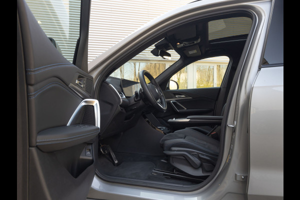 BMW X1 xDrive30e M-Sport - Pano - Driving Ass Prof - Trekhaak - Head-Up
