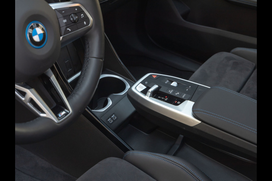 BMW X1 xDrive30e M-Sport - Pano - Driving Ass Prof - Trekhaak - Head-Up