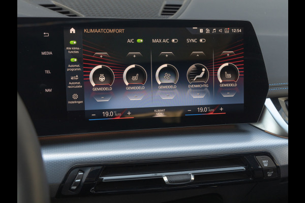 BMW X1 xDrive30e M-Sport - Pano - Driving Ass Prof - Trekhaak - Head-Up