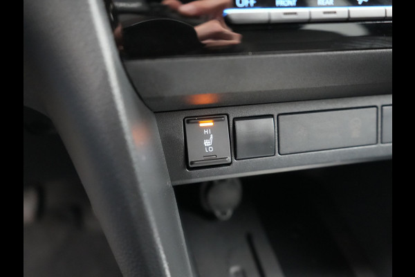 Toyota Yaris Cross 1.5 Hybrid Dynamic Dealer O.H. | Navigatie | Camera | Apple Carplay | Adaptive Cruise | Parkeersensoren | Stoelverwarming | DAB |