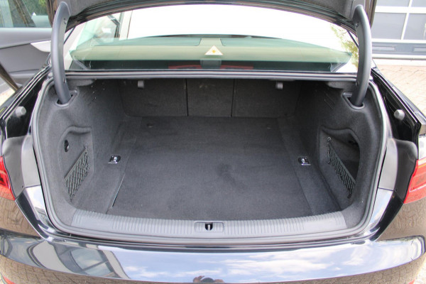 Audi A4 Limousine 2.0 TDI Sport Lease Edition