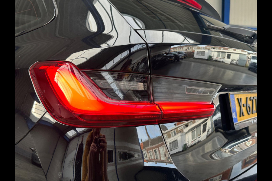 BMW 3 Serie Touring 320d High Executive PANO|LED|Leder|HUD|Harman|Trekhaak