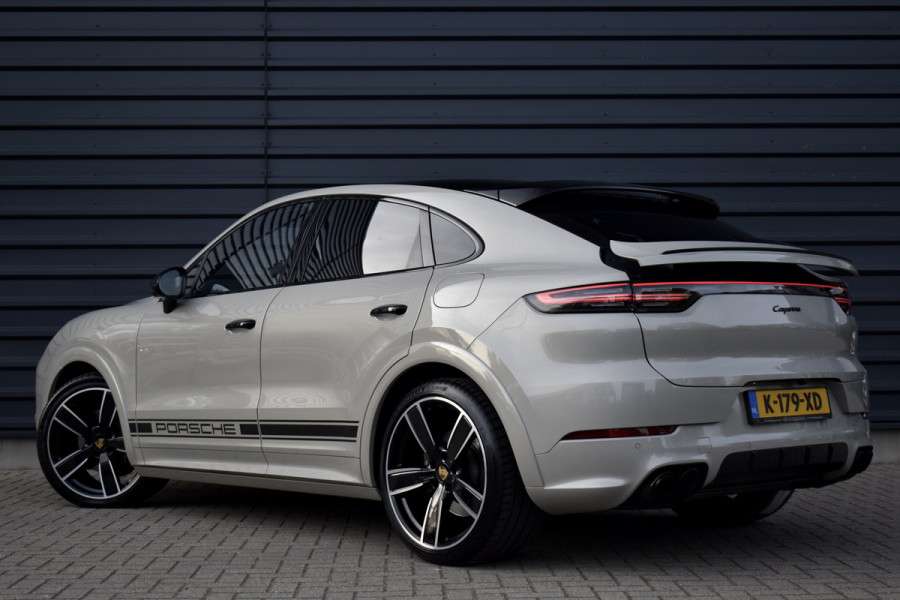 Porsche Cayenne Coupé 3.0 E-Hybrid 462pk Sport Design | Panoramadak | Matrix PDLS+ | 22'' Velgen | Stoelventilatie | Bose | Achterasbesturing | Orig. NL |