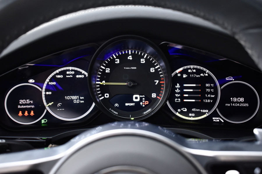 Porsche Cayenne Coupé 3.0 E-Hybrid 462pk Sport Design | Panoramadak | Matrix PDLS+ | 22'' Velgen | Stoelventilatie | Bose | Achterasbesturing | Orig. NL |