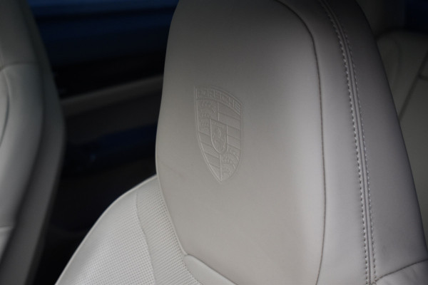 Porsche Cayenne Coupé 3.0 E-Hybrid 462pk Sport Design | Panoramadak | Matrix PDLS+ | 22'' Velgen | Stoelventilatie | Bose | Achterasbesturing | Orig. NL |