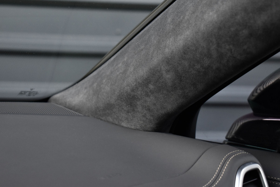 Porsche Cayenne Coupé 3.0 E-Hybrid 462pk Sport Design | Panoramadak | Matrix PDLS+ | 22'' Velgen | Stoelventilatie | Bose | Achterasbesturing | Orig. NL |