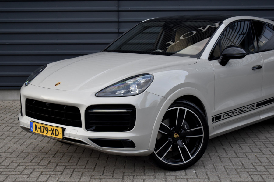 Porsche Cayenne Coupé 3.0 E-Hybrid 462pk Sport Design | Panoramadak | Matrix PDLS+ | 22'' Velgen | Stoelventilatie | Bose | Achterasbesturing | Orig. NL |