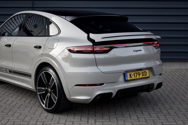 Porsche Cayenne Coupé 3.0 E-Hybrid 462pk Sport Design | Panoramadak | Matrix PDLS+ | 22'' Velgen | Stoelventilatie | Bose | Achterasbesturing | Orig. NL |