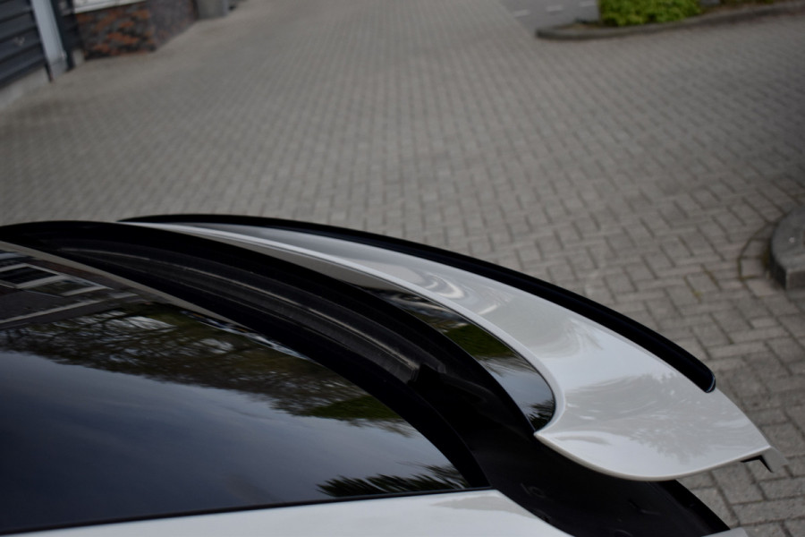 Porsche Cayenne Coupé 3.0 E-Hybrid 462pk Sport Design | Panoramadak | Matrix PDLS+ | 22'' Velgen | Stoelventilatie | Bose | Achterasbesturing | Orig. NL |