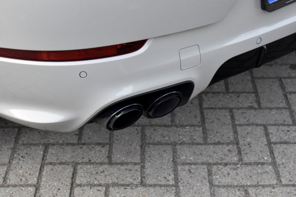 Porsche Cayenne Coupé 3.0 E-Hybrid 462pk Sport Design | Panoramadak | Matrix PDLS+ | 22'' Velgen | Stoelventilatie | Bose | Achterasbesturing | Orig. NL |