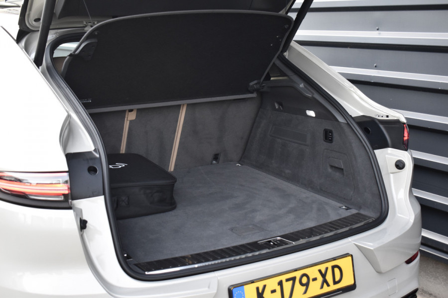 Porsche Cayenne Coupé 3.0 E-Hybrid 462pk Sport Design | Panoramadak | Matrix PDLS+ | 22'' Velgen | Stoelventilatie | Bose | Achterasbesturing | Orig. NL |