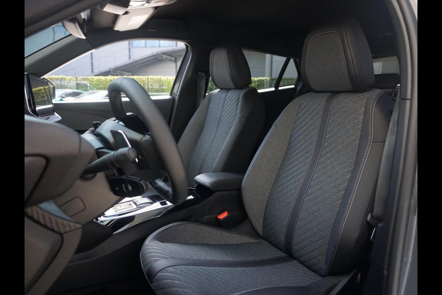 Peugeot 2008 1.2 Hybrid 136 Allure