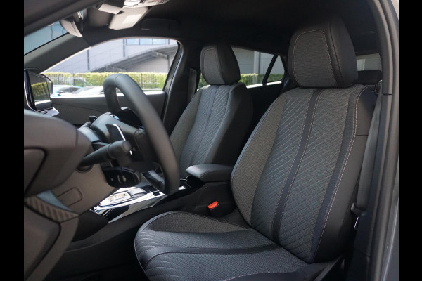 Peugeot 2008 1.2 Hybrid 136 Allure