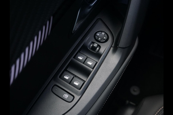 Peugeot 2008 1.2 Hybrid 136 Allure