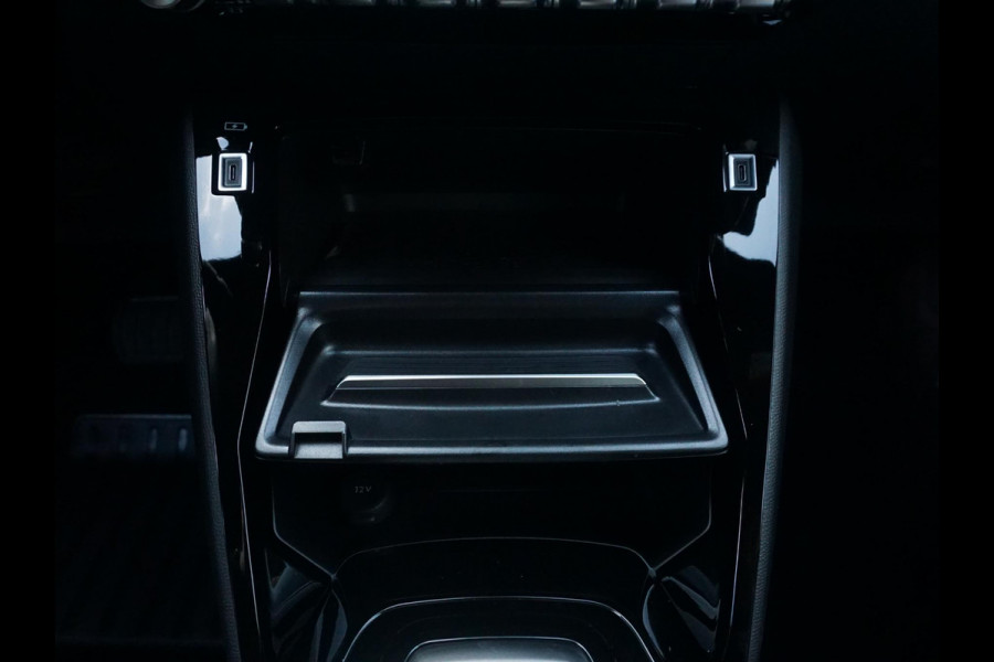 Peugeot 2008 1.2 Hybrid 136 Allure