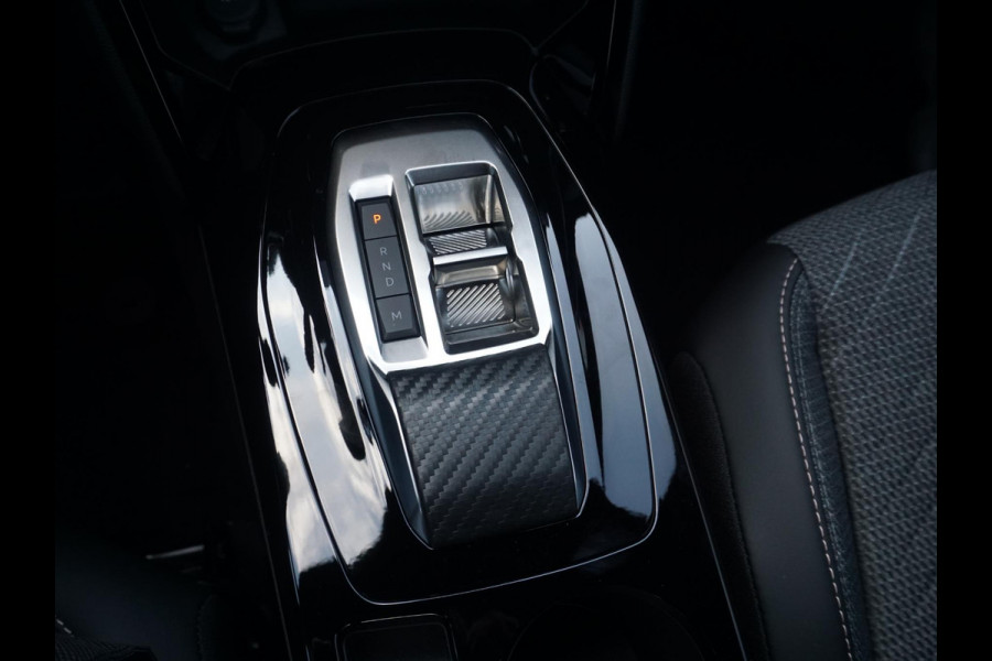 Peugeot 2008 1.2 Hybrid 136 Allure