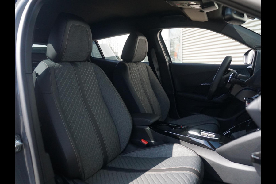 Peugeot 2008 1.2 Hybrid 136 Allure