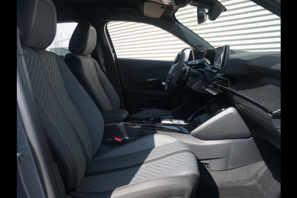 Peugeot 2008 1.2 Hybrid 136 Allure