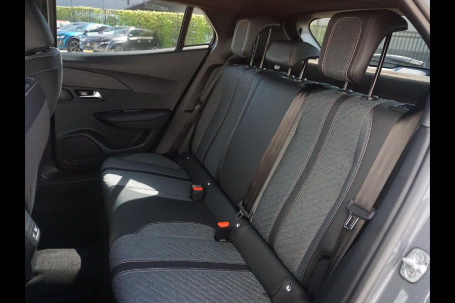 Peugeot 2008 1.2 Hybrid 136 Allure