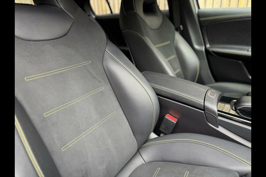 Mercedes-Benz A-Klasse 200 AMG Edition 1 Automaat | Sfeerverlichting | Widescreen navigatiesysteem | Stoelverwarming | Parkeersensoren voor en achter |