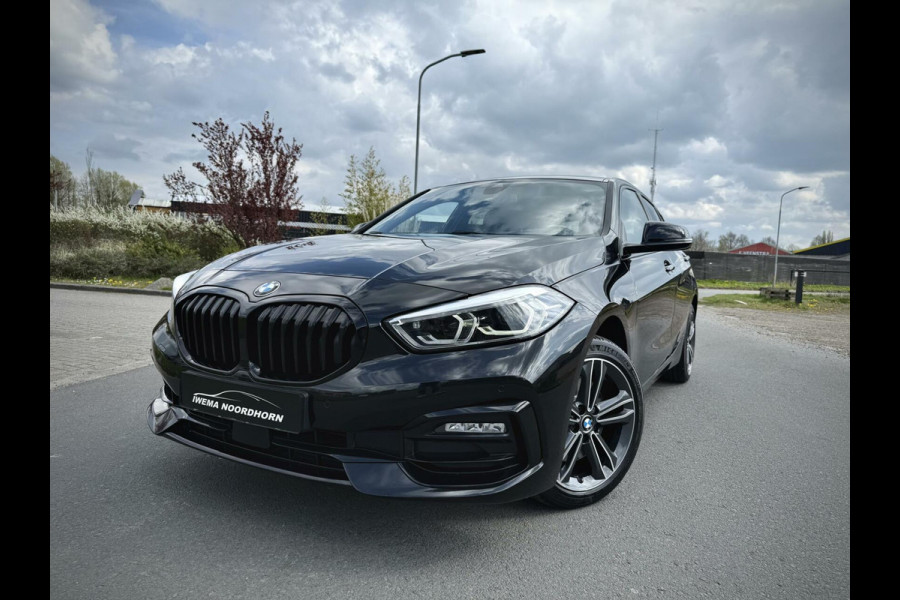 BMW 1-serie 116d High Executive Sport Automaat LED|AppleCarplay|M stuur