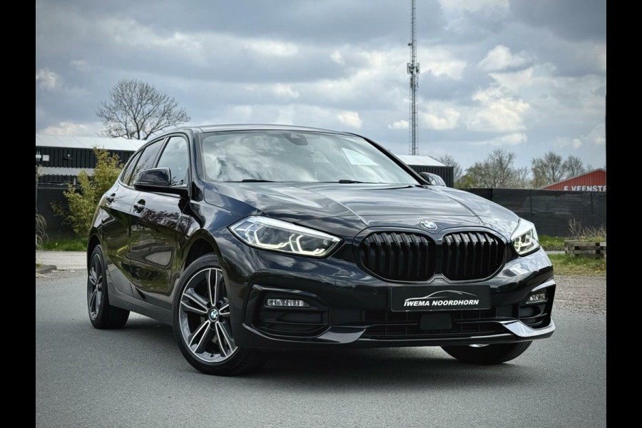 BMW 1-serie 116d High Executive Sport Automaat LED|AppleCarplay|M stuur