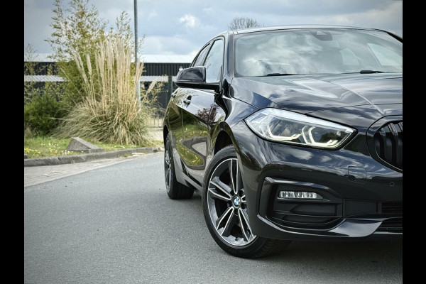 BMW 1-serie 116d High Executive Sport Automaat LED|AppleCarplay|M stuur