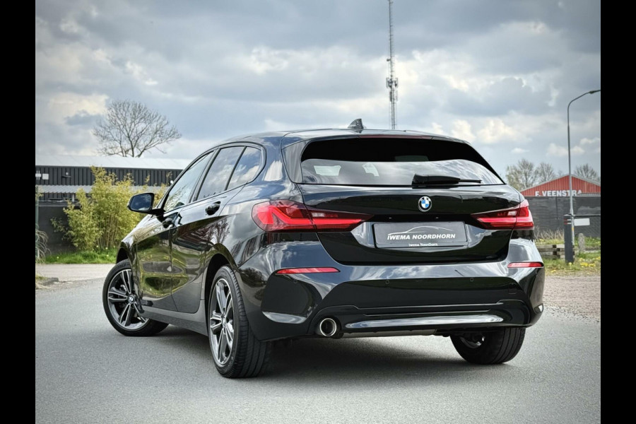 BMW 1-serie 116d High Executive Sport Automaat LED|AppleCarplay|M stuur