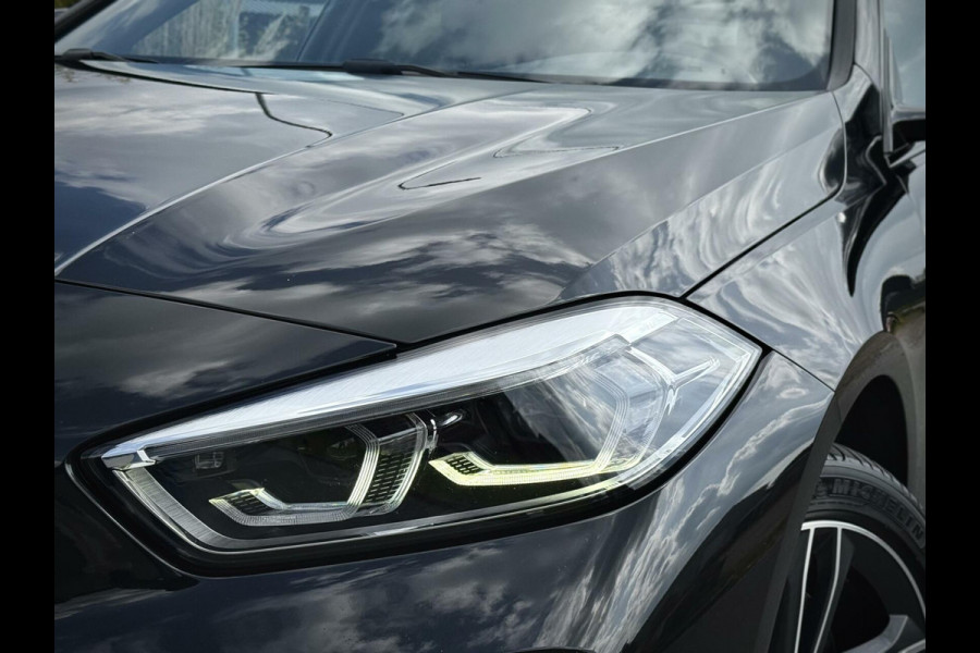BMW 1-serie 116d High Executive Sport Automaat LED|AppleCarplay|M stuur