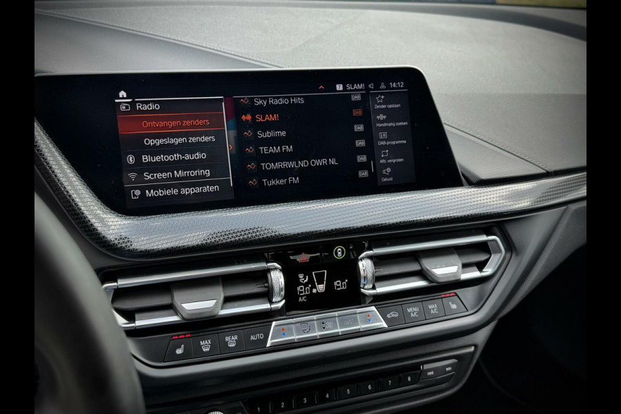 BMW 1-serie 116d High Executive Sport Automaat LED|AppleCarplay|M stuur