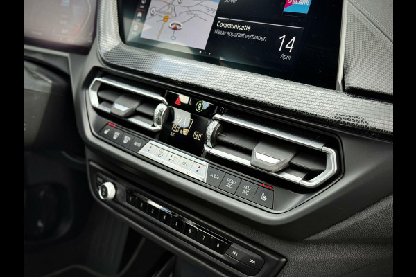BMW 1-serie 116d High Executive Sport Automaat LED|AppleCarplay|M stuur