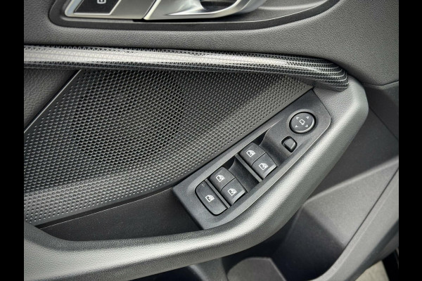 BMW 1-serie 116d High Executive Sport Automaat LED|AppleCarplay|M stuur