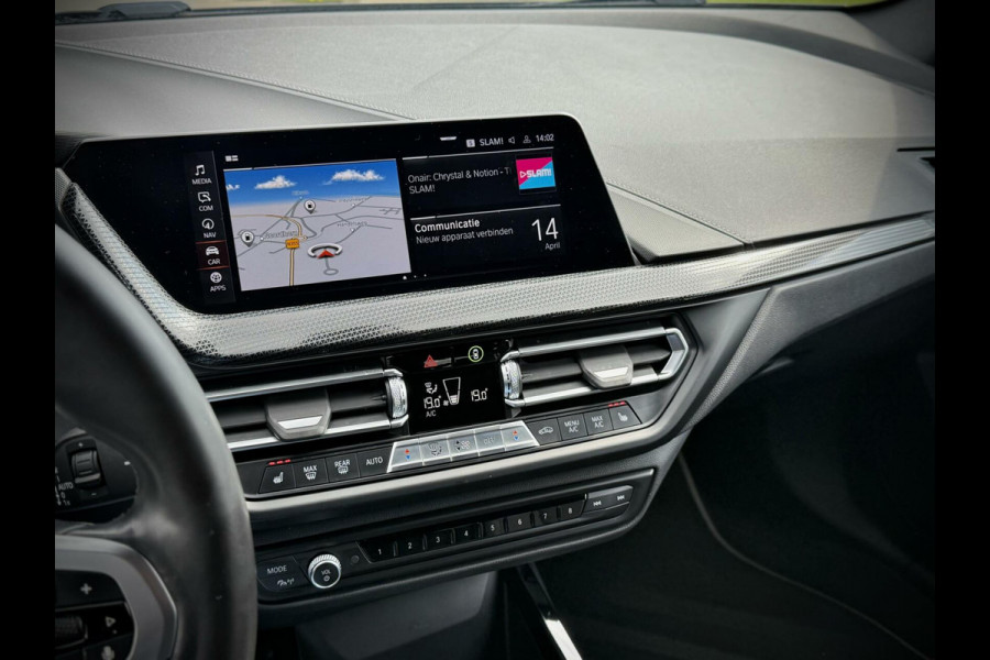 BMW 1-serie 116d High Executive Sport Automaat LED|AppleCarplay|M stuur