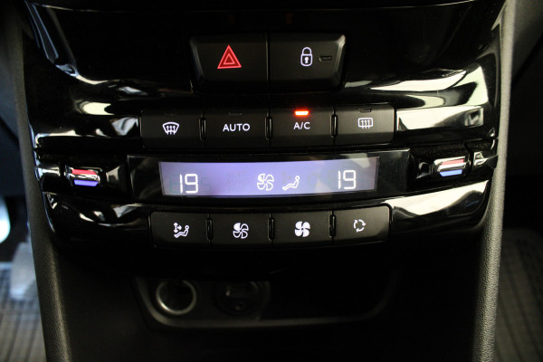 Peugeot 2008 1.2 PureTech Allure *Bevrijdingsdag geopend*