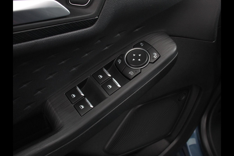Ford Kuga 2.5 PHEV 224pk ST-Line Automaat Adaptieve cruise control Parkeersensoren Afneembare trekhaak Navigatie LED Elektrische kofferbak Verwarmde voorstoelen Climate control HUD