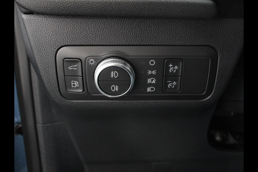 Ford Kuga 2.5 PHEV 224pk ST-Line Automaat Adaptieve cruise control Parkeersensoren Afneembare trekhaak Navigatie LED Elektrische kofferbak Verwarmde voorstoelen Climate control HUD