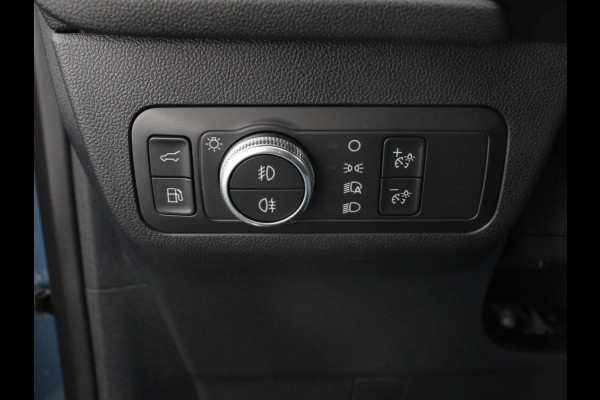 Ford Kuga 2.5 PHEV 224pk ST-Line Automaat Adaptieve cruise control Parkeersensoren Afneembare trekhaak Navigatie LED Elektrische kofferbak Verwarmde voorstoelen Climate control HUD