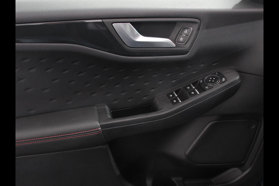 Ford Kuga 2.5 PHEV 224pk ST-Line Automaat Adaptieve cruise control Parkeersensoren Afneembare trekhaak Navigatie LED Elektrische kofferbak Verwarmde voorstoelen Climate control HUD