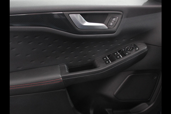 Ford Kuga 2.5 PHEV 224pk ST-Line Automaat Adaptieve cruise control Parkeersensoren Afneembare trekhaak Navigatie LED Elektrische kofferbak Verwarmde voorstoelen Climate control HUD