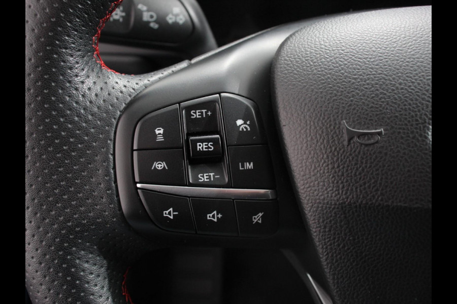 Ford Kuga 2.5 PHEV 224pk ST-Line Automaat Adaptieve cruise control Parkeersensoren Afneembare trekhaak Navigatie LED Elektrische kofferbak Verwarmde voorstoelen Climate control HUD