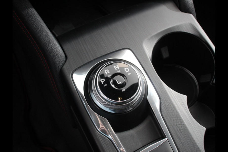 Ford Kuga 2.5 PHEV 224pk ST-Line Automaat Adaptieve cruise control Parkeersensoren Afneembare trekhaak Navigatie LED Elektrische kofferbak Verwarmde voorstoelen Climate control HUD