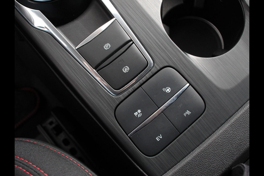 Ford Kuga 2.5 PHEV 224pk ST-Line Automaat Adaptieve cruise control Parkeersensoren Afneembare trekhaak Navigatie LED Elektrische kofferbak Verwarmde voorstoelen Climate control HUD
