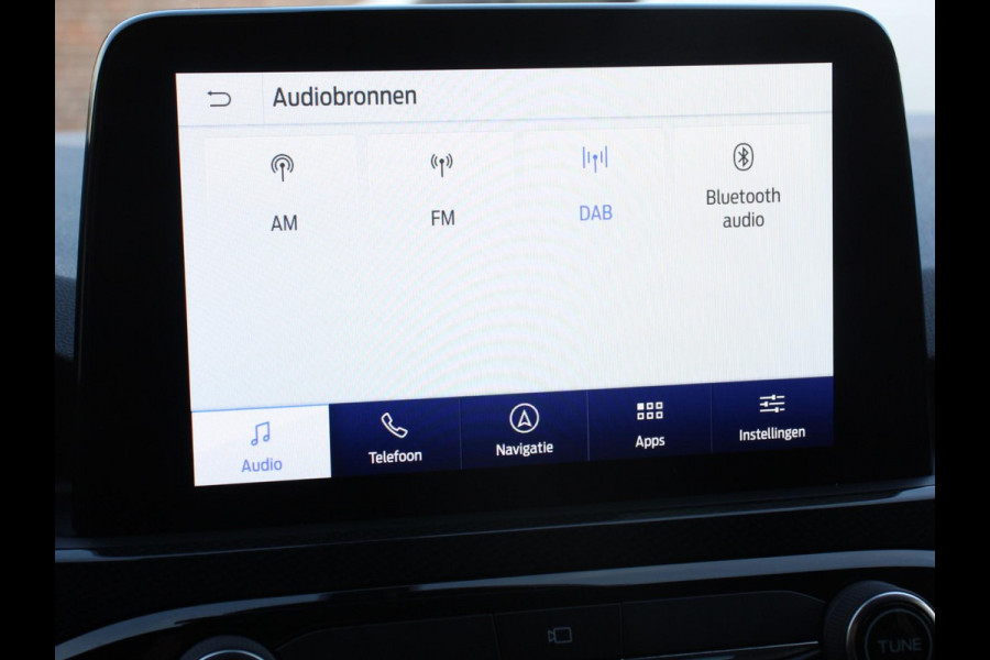 Ford Kuga 2.5 PHEV 224pk ST-Line Automaat Adaptieve cruise control Parkeersensoren Afneembare trekhaak Navigatie LED Elektrische kofferbak Verwarmde voorstoelen Climate control HUD