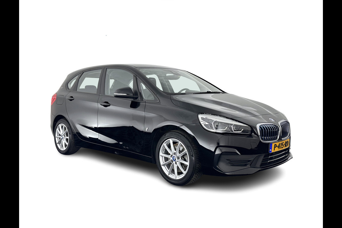 BMW 2 Serie Active Tourer AWD 225xe iPerformance High Executive Aut. *HEAD-UP | FULL-LED | NAVI-FULLMAP | HEATED-SPORT-SEATS | ECC | PDC | CRUISE | 17''ALU* BMW 2 Serie Active Tourer AWD 225xe iPerformance High Executive Aut. *HEAD-UP | FULL-LED | NAVI-FULLMAP | HEATED-SPORT-SEATS | ECC | PDC | CRUISE | 17''ALU*