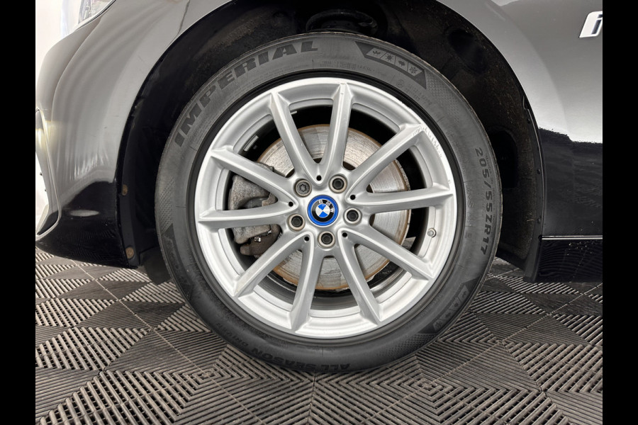 BMW 2 Serie Active Tourer AWD 225xe iPerformance High Executive Aut. *HEAD-UP | FULL-LED | NAVI-FULLMAP | HEATED-SPORT-SEATS  | ECC | PDC | CRUISE | 17''ALU*