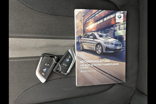 BMW 2 Serie Active Tourer AWD 225xe iPerformance High Executive Aut. *HEAD-UP | FULL-LED | NAVI-FULLMAP | HEATED-SPORT-SEATS  | ECC | PDC | CRUISE | 17''ALU*