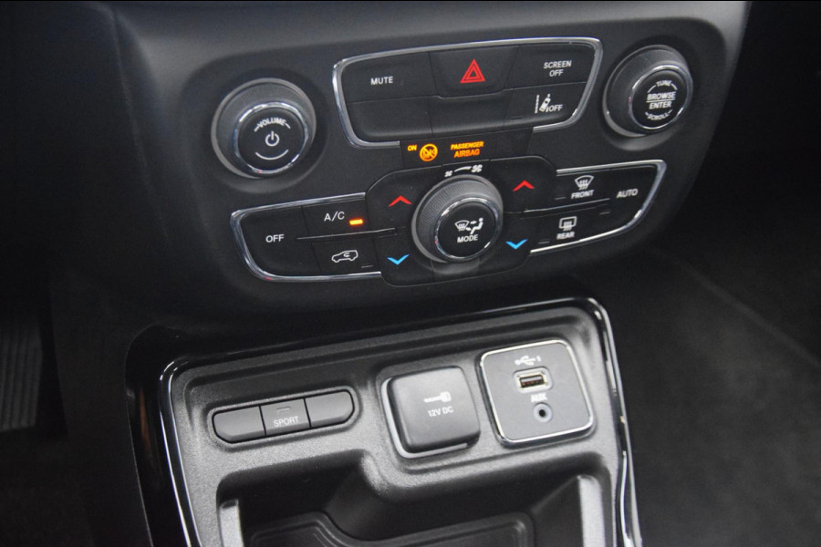 Jeep Compass 1.3T Night Eagle Liberty Edition CAMERA/KEYLESS/APPLE CARPLAY
