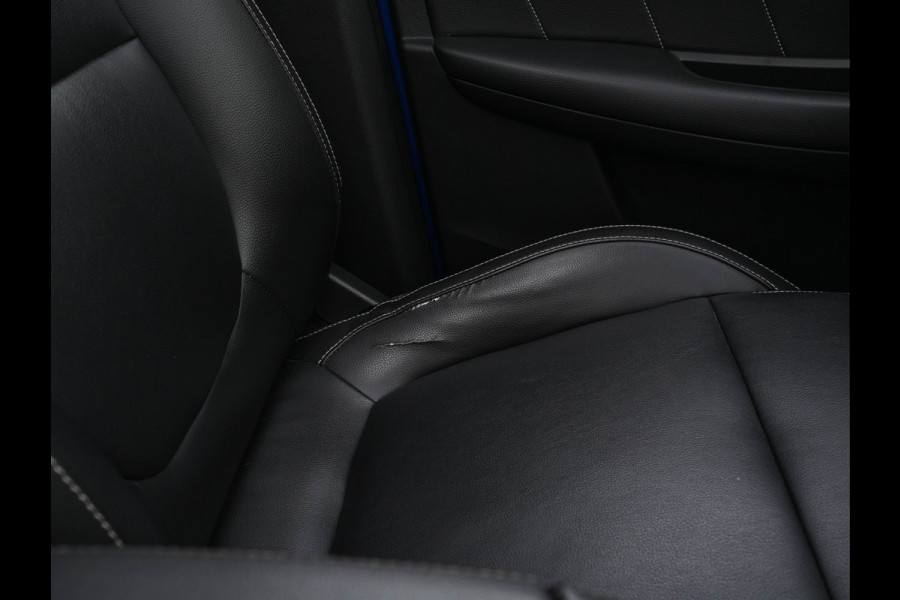 MG ZS EV Luxury 45 kWh (INCL-BTW) *PANO | FULL-LEATHER | CCS-FASTLOADER | KEYLESS | NAVI-FULLMAP | ADAPTIVE-CRUISE | CAMERA | HEATED-SEATS | CARPLAY | LANE-ASSIST | SPORT-SEATS | 17"ALU*