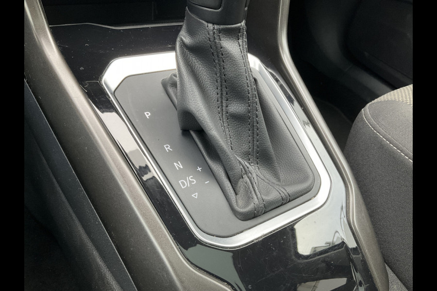 Volkswagen T-Roc 1.5 TSI Style Automaat Pano.dak Adap.Cruise Trekhaak Digitaal Vol Opties!